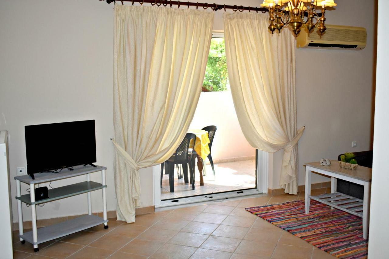 Kakia 2 Bedroom Apartment Zakynthos Town Exterior photo