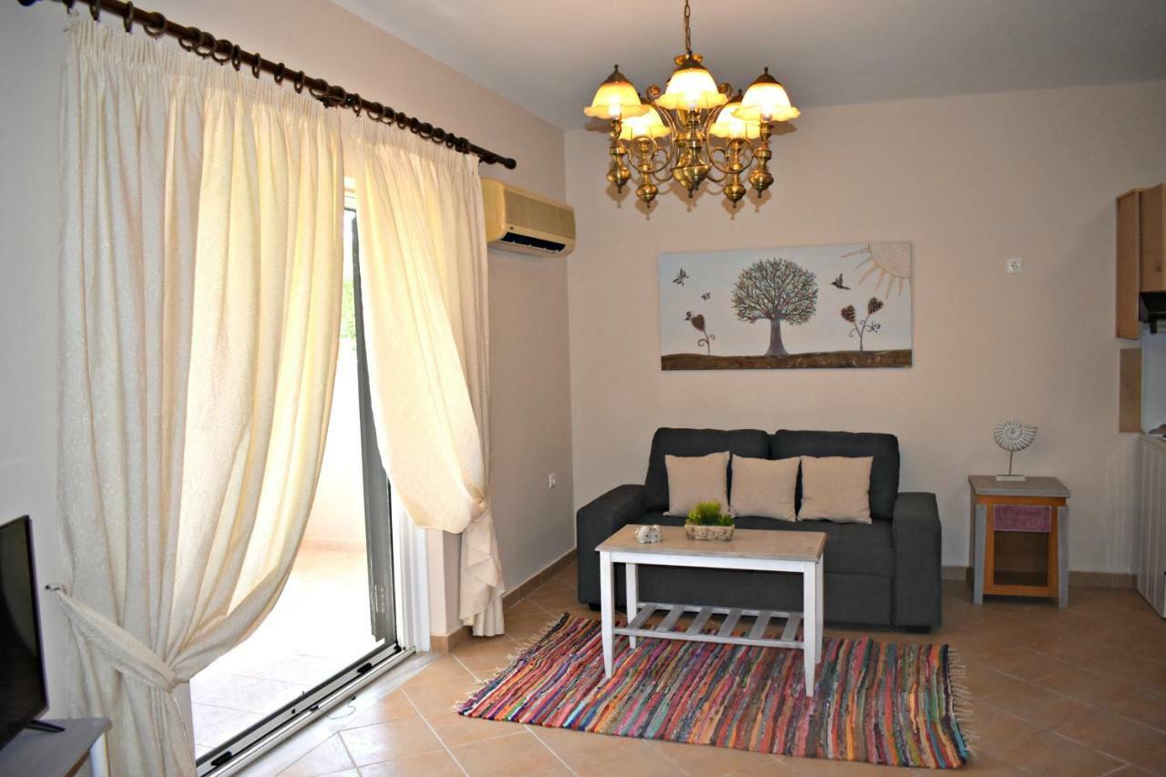 Kakia 2 Bedroom Apartment Zakynthos Town Exterior photo