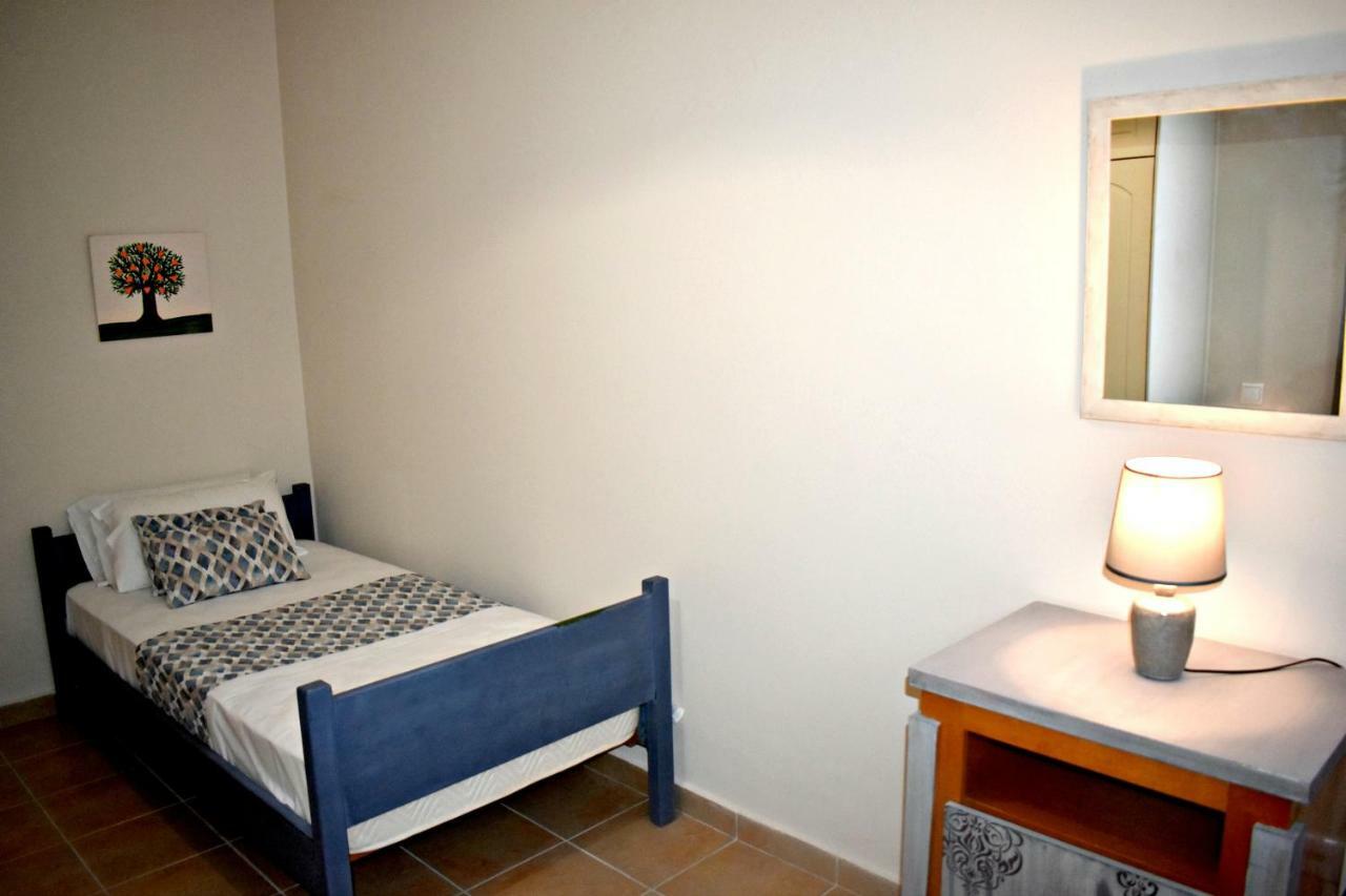 Kakia 2 Bedroom Apartment Zakynthos Town Exterior photo